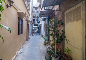 2 Bedroom Renovated Apartment For Sale - Phsar Chas, Phnom Penh thumbnail