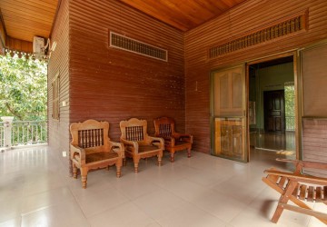 5 Bedroom Wooden House For Sale - Sala Kamreuk, Siem Reap thumbnail