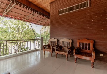 5 Bedroom Wooden House For Sale - Sala Kamreuk, Siem Reap thumbnail