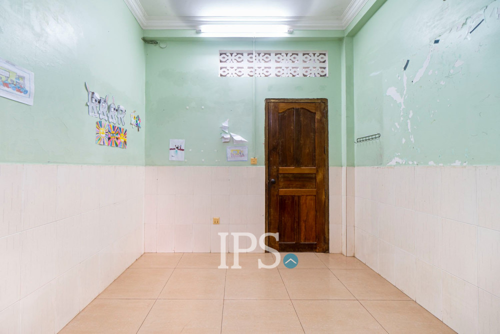 5 Bedroom Wooden House For Sale - Sala Kamreuk, Siem Reap - Image 11