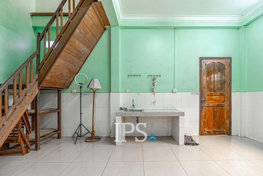 5 Bedroom Wooden House For Sale - Sala Kamreuk, Siem Reap - Image 6
