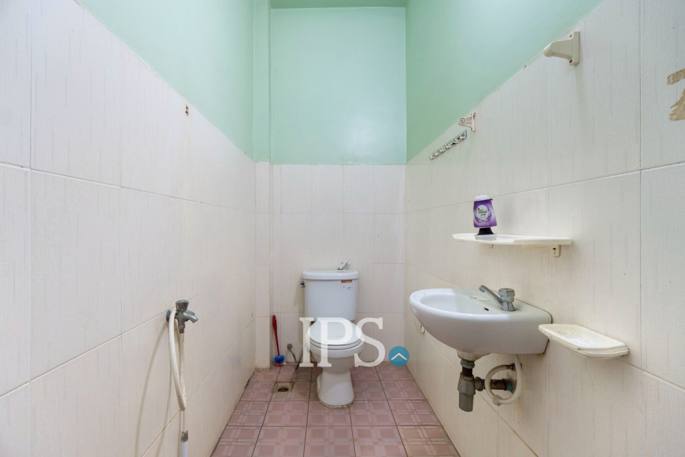 5 Bedroom Wooden House For Sale - Sala Kamreuk, Siem Reap - Image 19