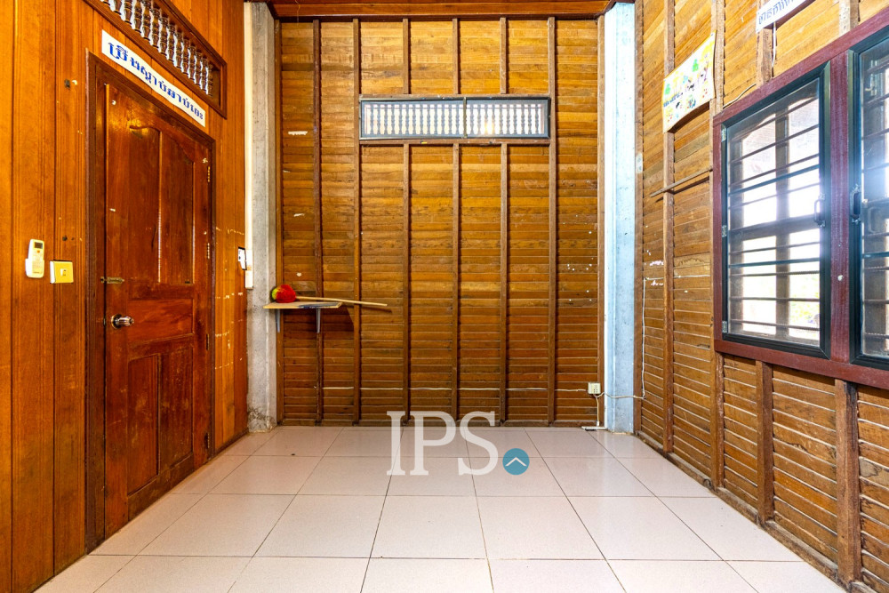 5 Bedroom Wooden House For Sale - Sala Kamreuk, Siem Reap - Image 18