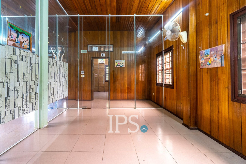 5 Bedroom Wooden House For Sale - Sala Kamreuk, Siem Reap - Image 15