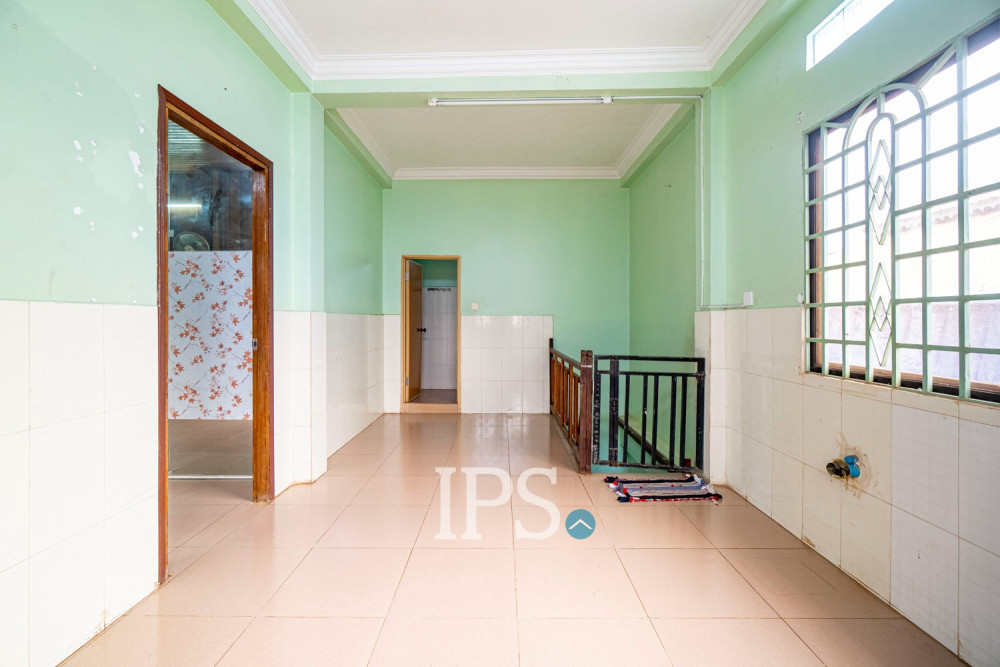 5 Bedroom Wooden House For Sale - Sala Kamreuk, Siem Reap - Image 22