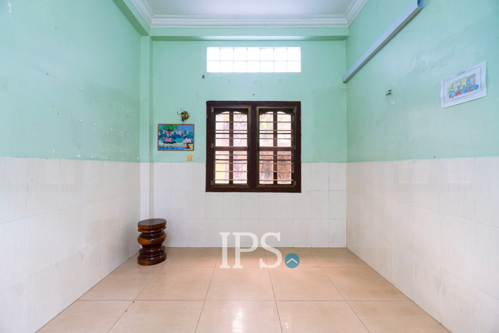 5 Bedroom Wooden House For Sale - Sala Kamreuk, Siem Reap - Image 10