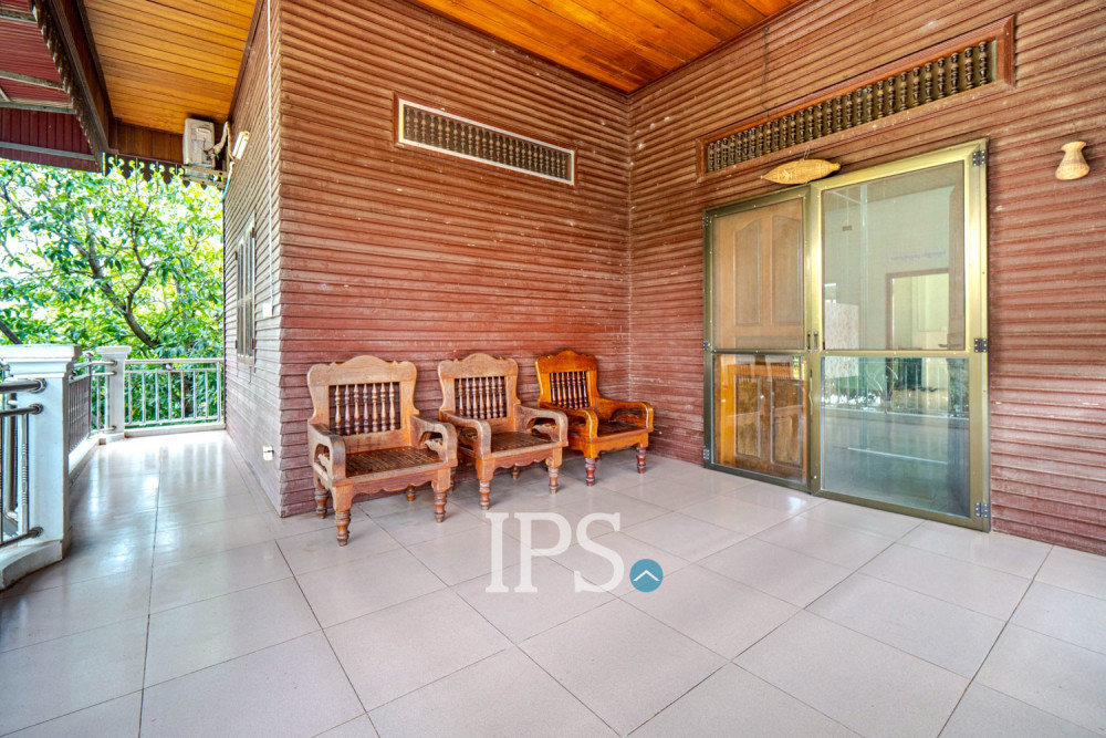 5 Bedroom Wooden House For Sale - Sala Kamreuk, Siem Reap - Image 26