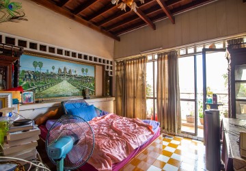 3 Bedroom Triplex Apartment For Sale - Riverside, Phnom Penh thumbnail