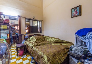 3 Bedroom Triplex Apartment For Sale - Daun Penh, Phnom Penh thumbnail