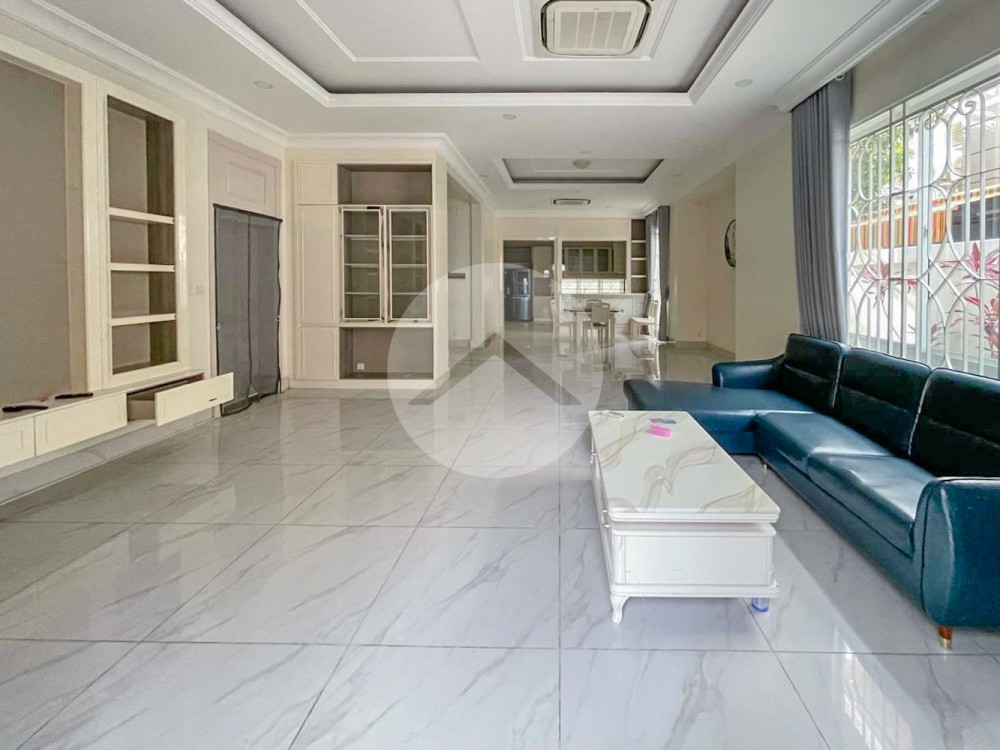 5 Bedroom Prince Villa For Rent - Borey Peng Huoth Boeung Snor, Chbar Ampov, Phnom Penh - Image 3