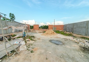 452 Sqm Land For Sale - Nokor Thum, Siem Reap thumbnail