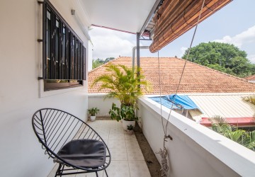 Renovated 2 Bedroom Apartment For Rent - Chakto Mukh, Phnom Penh thumbnail