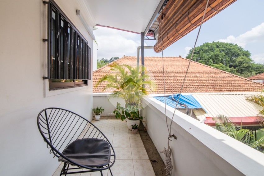 Renovated 2 Bedroom Apartment For Rent - Chakto Mukh, Phnom Penh