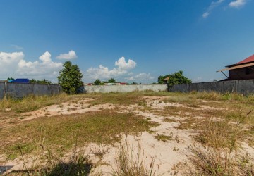 670 Sqm Land For Rent - Kandaek, Prasat Bakong, Siem Reap thumbnail