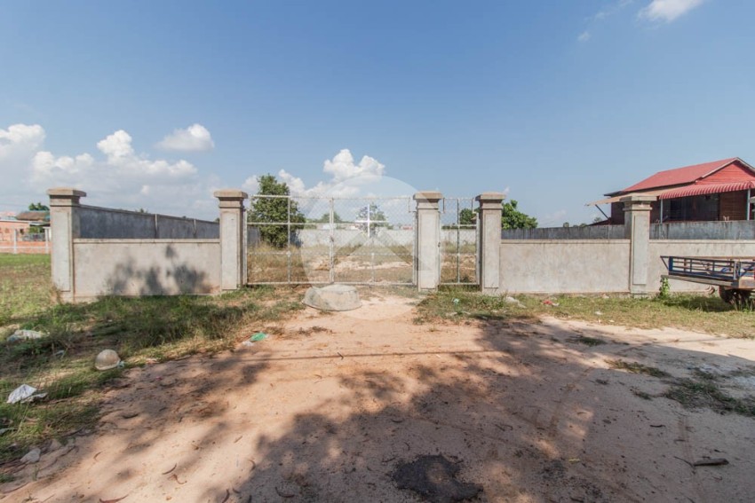 670 Sqm Land For Rent - Kandaek, Prasat Bakong, Siem Reap