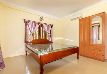 12 Bedroom Guesthouse For Sale - Svay Dangkum, Siem Reap thumbnail