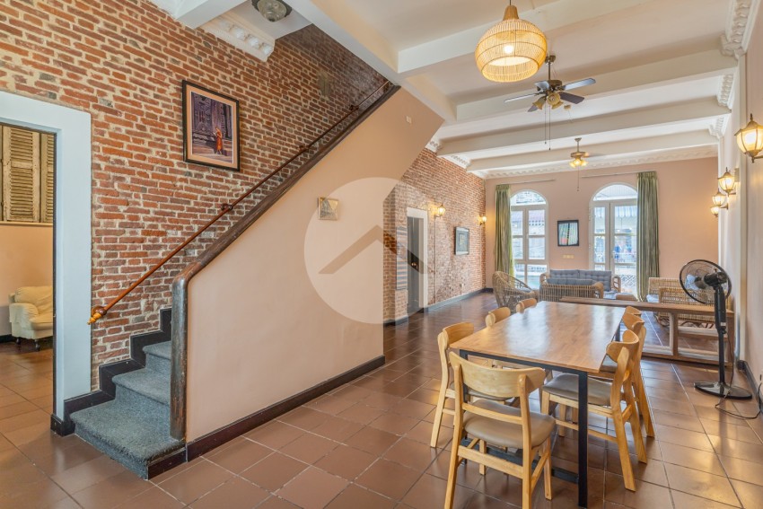 Renovated 6 Bedroom Apartment For Rent - Chey Chumneah, Phnom Penh