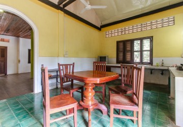 2 Bedroom Apartment For Rent - Slor Kram, Siem Reap thumbnail