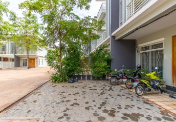 3 Bedroom Link Villa For Sale - Svay Dangkum, Siem Reap thumbnail