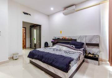 3 Bedroom Link Villa For Sale - Svay Dangkum, Siem Reap thumbnail