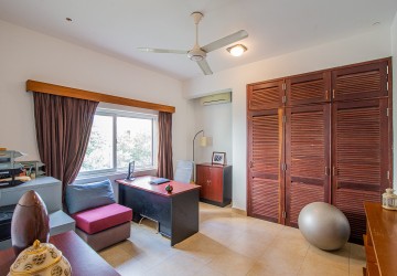 3 Bedroom Duplex Apartment For Rent - Tonle Bassac, Phnom Penh thumbnail