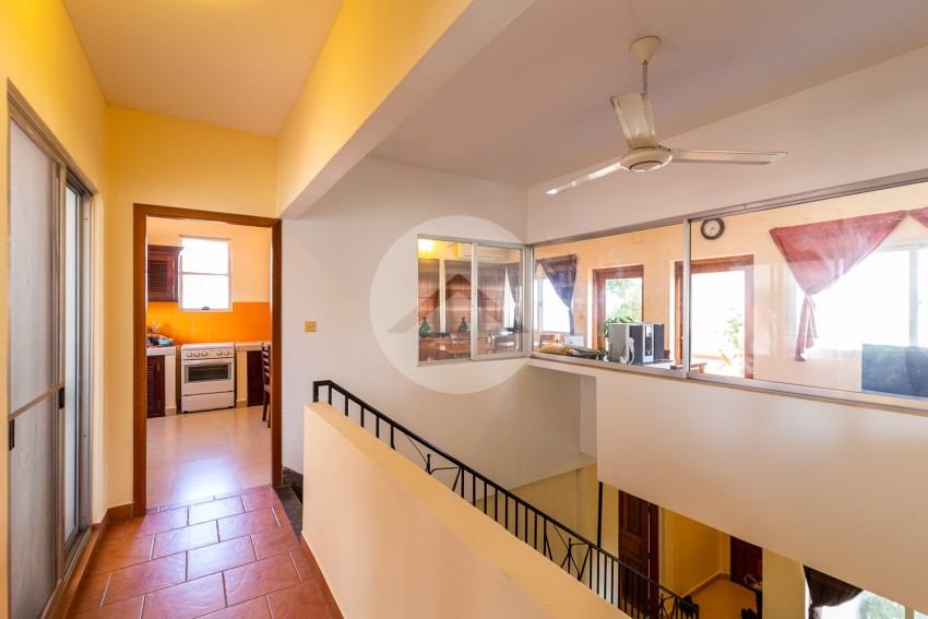 3 Bedroom Duplex Apartment For Rent - Tonle Bassac, Phnom Penh