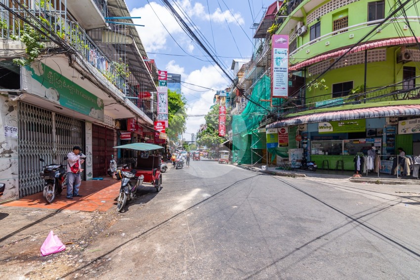 2 Bedroom Renovated Apartment For Sale - Daun Penh, Phnom Penh