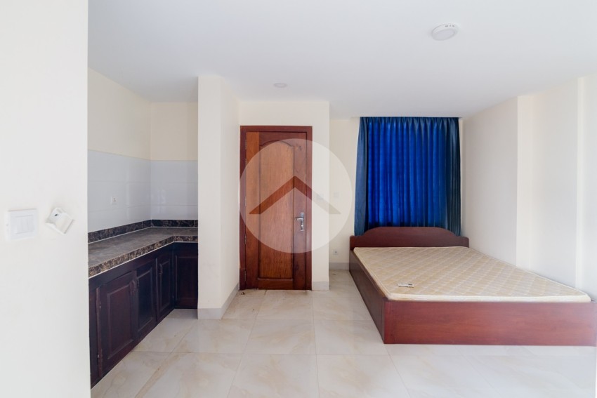 15 Bedroom Building For Rent - Teuk La Ark 1, Phnom Penh