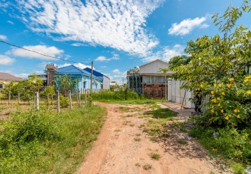 2 Bedroom Villa For Sale - Chreav, Siem Reap thumbnail