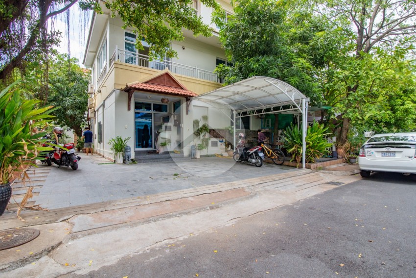 5 Bedroom Villa For Sale - Borey Camko City, Phnom Penh
