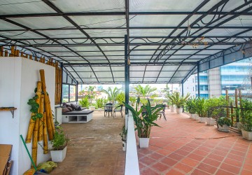 Renovated 2 Bedroom Apartment For Rent - Wat Phnom, Phnom Penh thumbnail