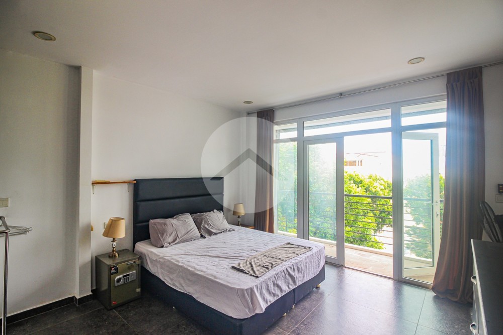 Renovated 2 Bedroom Apartment For Rent - Wat Phnom, Phnom Penh - Image 7
