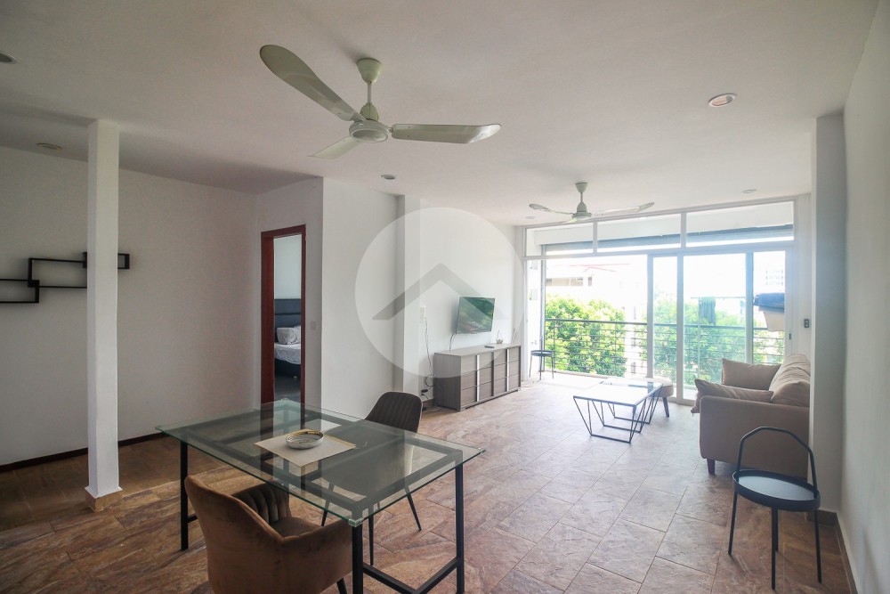 Renovated 2 Bedroom Apartment For Rent - Wat Phnom, Phnom Penh - Image 4
