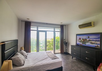 Renovated 2 Bedroom Apartment For Rent - Wat Phnom, Phnom Penh thumbnail