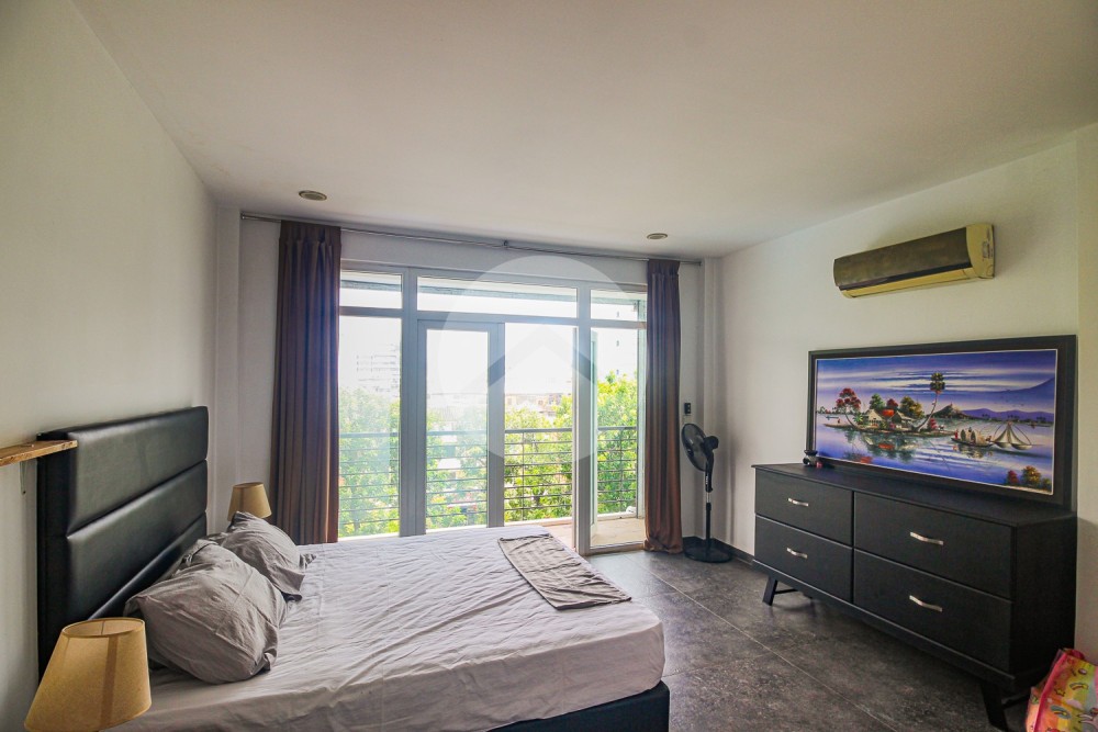 Renovated 2 Bedroom Apartment For Rent - Wat Phnom, Phnom Penh - Image 9