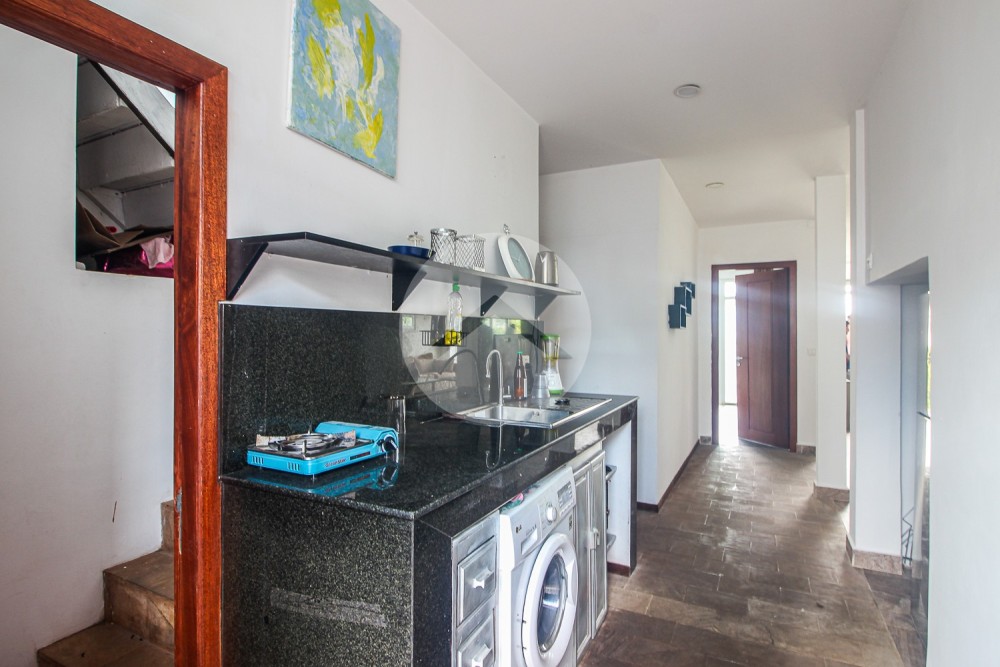 Renovated 2 Bedroom Apartment For Rent - Wat Phnom, Phnom Penh - Image 6