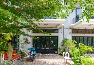 2 Bedroom Villa For Sale - Svay Thom, Siem Reap thumbnail