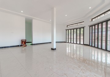 6 Bedroom Shophouse For Rent - Svay Dangkum, Siem Reap thumbnail