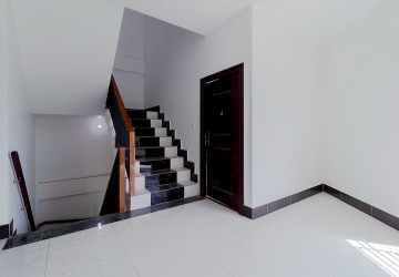 6 Bedroom Shophouse For Rent - Svay Dangkum, Siem Reap thumbnail