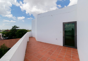 6 Bedroom Shophouse For Rent - Svay Dangkum, Siem Reap thumbnail