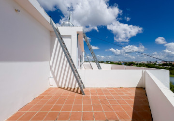 6 Bedroom Shophouse For Rent - Svay Dangkum, Siem Reap thumbnail