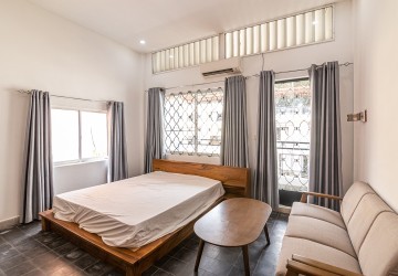 1 Bedroom Renovated Apartment For Rent - 7 Makara, Phnom Penh thumbnail