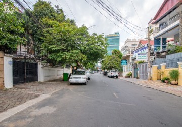 6 Bedroom Commercial Villa For Rent - Beoung Raing, Phnom Penh thumbnail