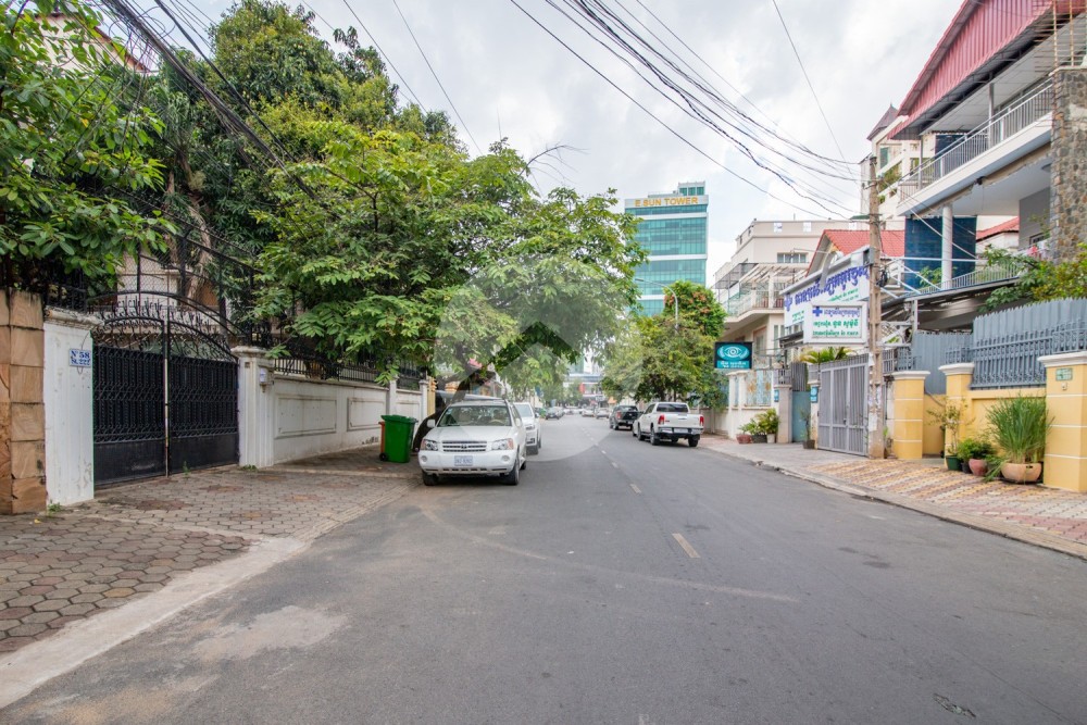 6 Bedroom Commercial  Villa For Rent - Boeung Raing, Phnom Penh - Image 2