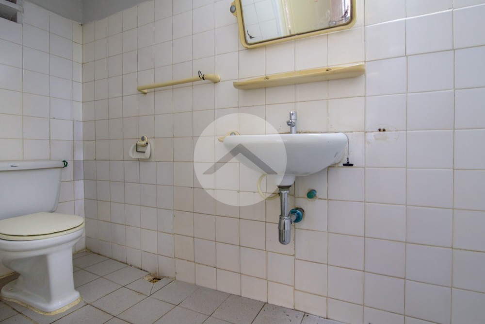 6 Bedroom Commercial  Villa For Rent - Boeung Raing, Phnom Penh - Image 11