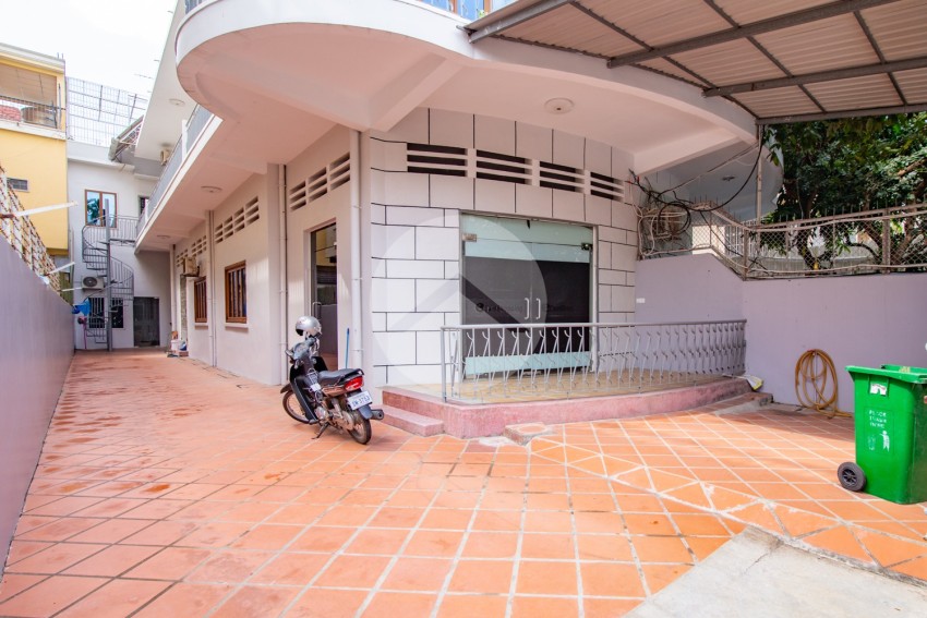 6 Bedroom Commercial  Villa For Rent - Boeung Raing, Phnom Penh