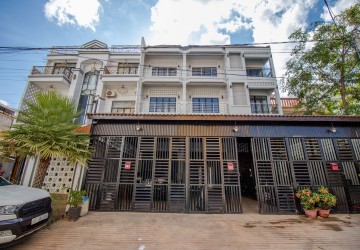 4 Bedroom Commercial Shophouse For Rent - Sala Kamreuk, Siem Reap thumbnail