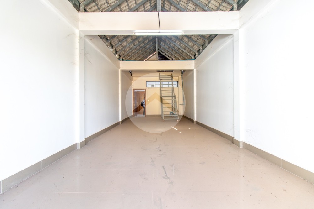 4 Bedroom Commercial Shophouse For Rent - Sala Kamreuk, Siem Reap - Image 18