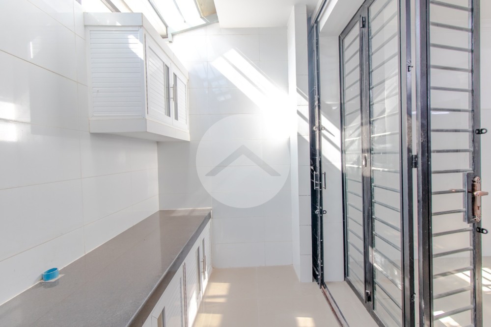 4 Bedroom Commercial Shophouse For Rent - Sala Kamreuk, Siem Reap - Image 5