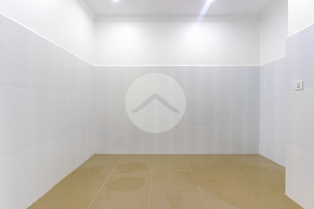 4 Bedroom Commercial Shophouse For Rent - Sala Kamreuk, Siem Reap - Image 14